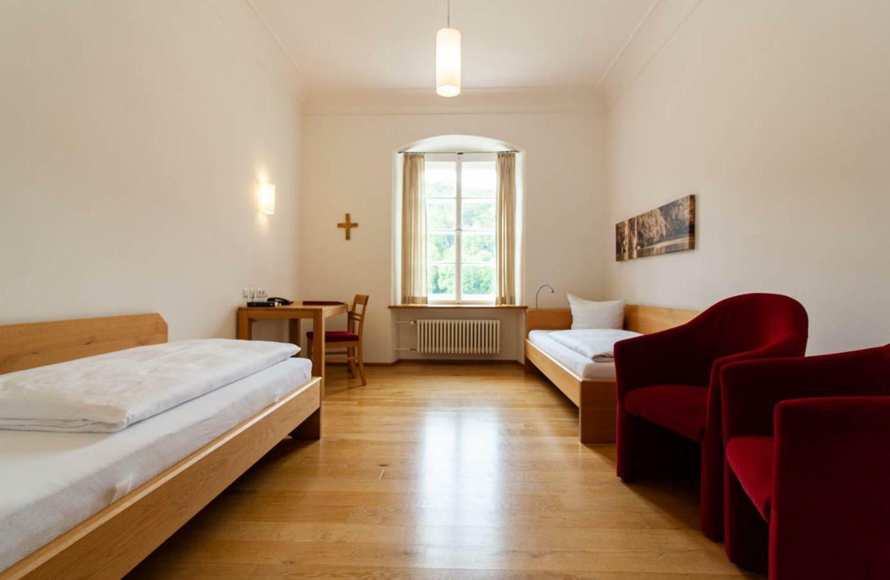 Gaestehaus St. Georg - Weltenburger Klosterbetriebe Gmbh ケールハイム エクステリア 写真